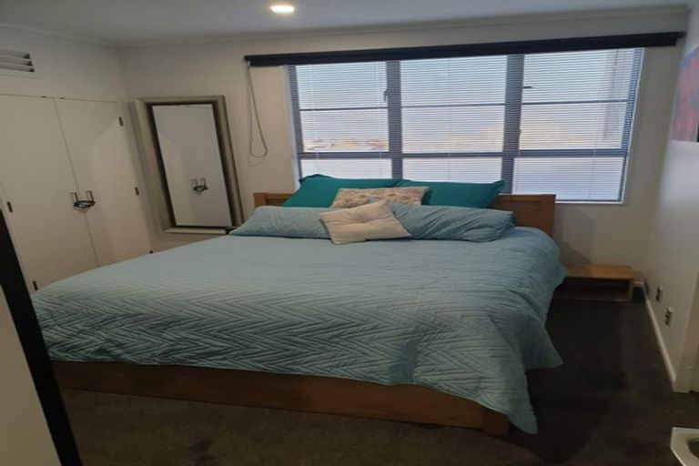 Photo of property in Maddison Apartments, 3/6f Queen Street, Palmerston North, 4410