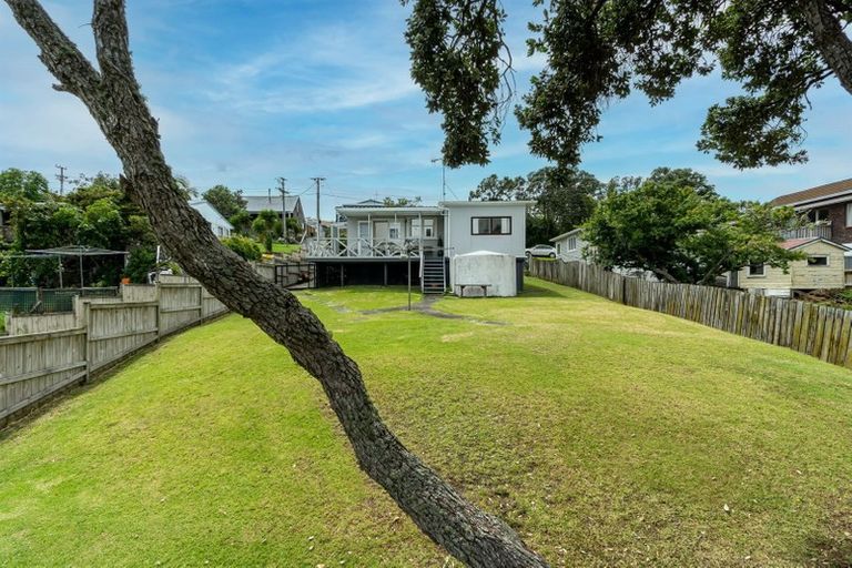 Photo of property in 15 Bonita Avenue, Stanmore Bay, Whangaparaoa, 0932