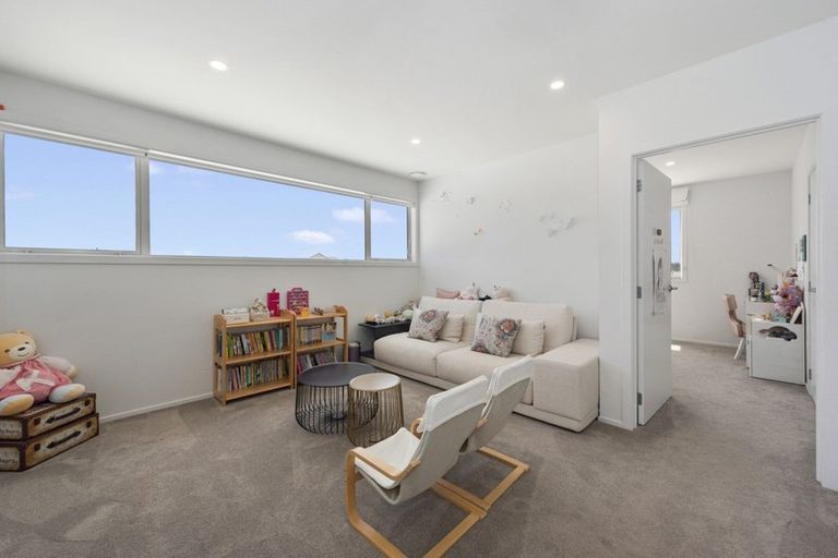 Photo of property in 33 Roy Hilton Drive, Flagstaff, Hamilton, 3210