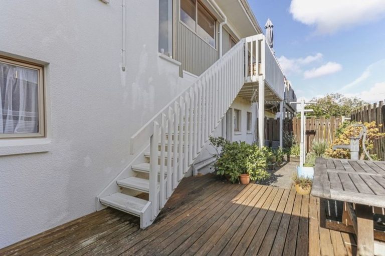 Photo of property in 2/1 West Hoe Road, Orewa, 0931