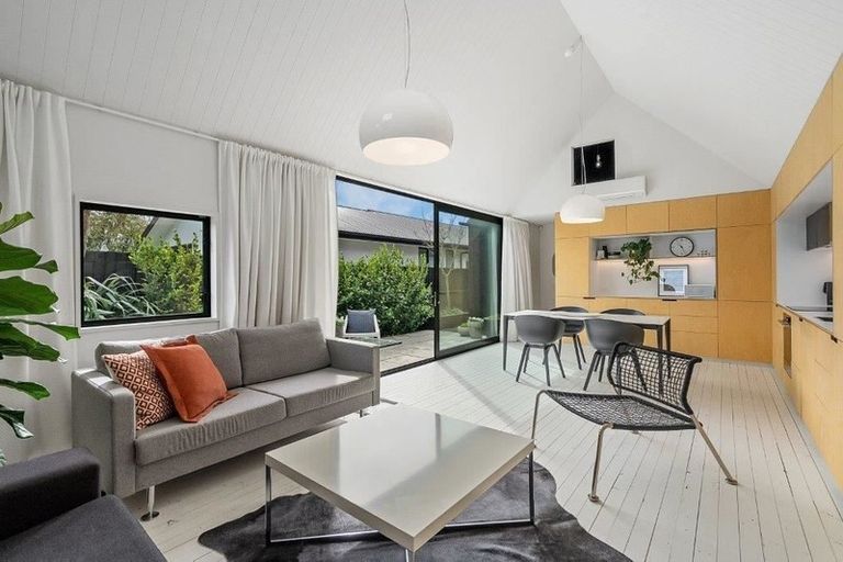 Photo of property in 9d Champion Street, Edgeware, Christchurch, 8013