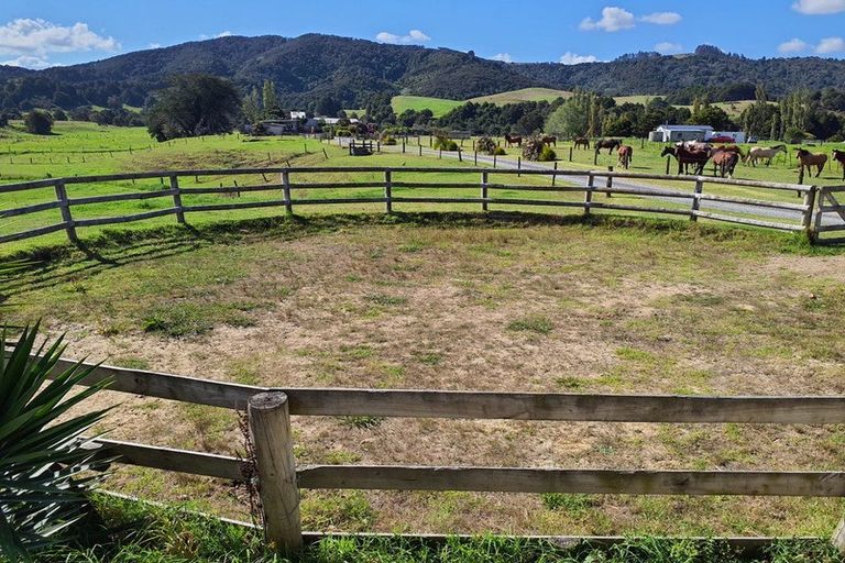 Photo of property in 558 Helmsdale Road, Waipu, 0582