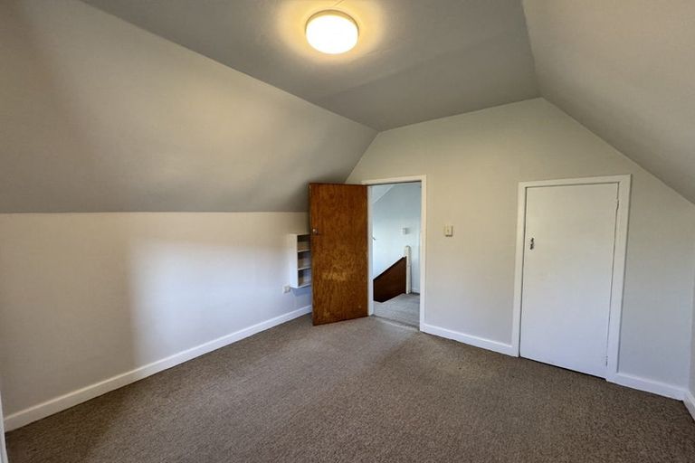 Photo of property in 61 Endeavour Street, Lyall Bay, Wellington, 6022