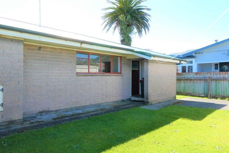 Photo of property in 20 Marlborough Street, Greymouth, 7805