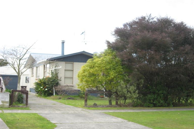 Photo of property in 11 Matipo Place, Edgecumbe, 3120