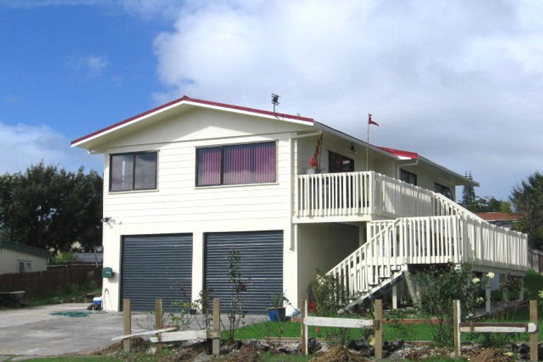 Photo of property in 43 Borich Road, Sunnyvale, Auckland, 0612