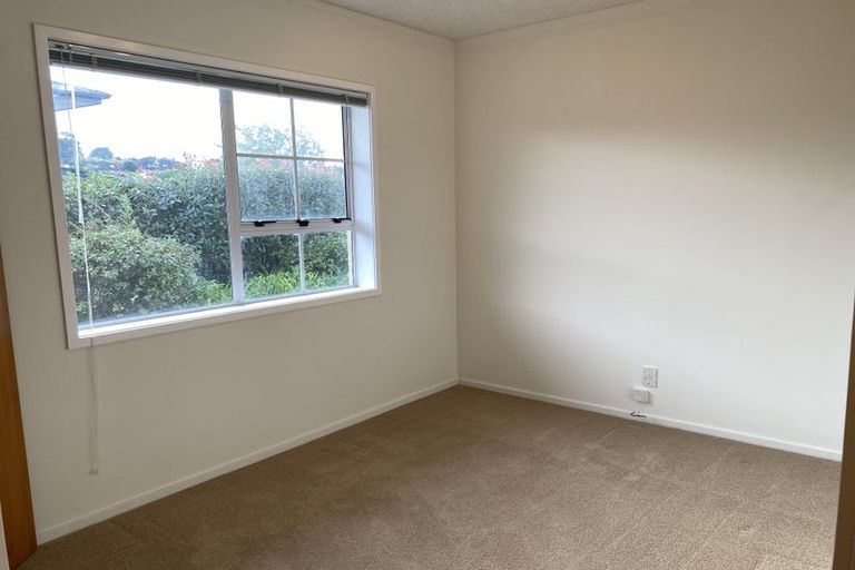 Photo of property in 3 Delisle Place, Windsor Park, Auckland, 0632