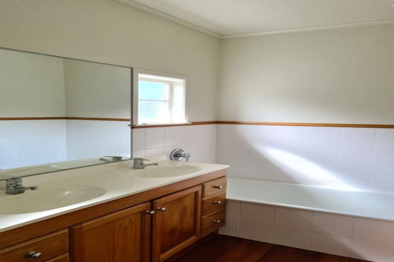 Photo of property in 75 Kesteven Avenue, Glendowie, Auckland, 1071