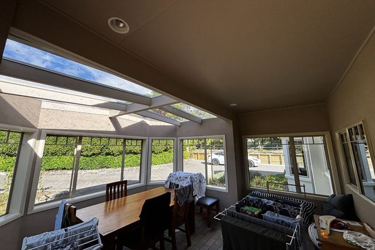 Photo of property in 26 Shelter Grove, Frankleigh Park, New Plymouth, 4310