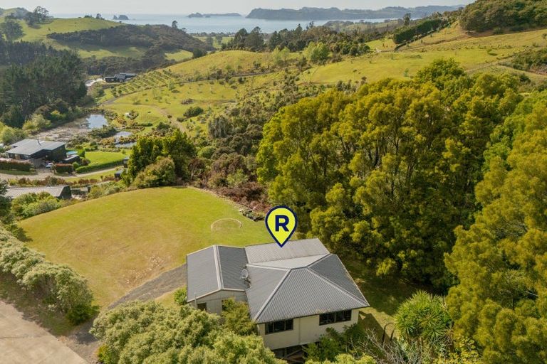 Photo of property in 22 Spikes Way, Whitianga, 3510