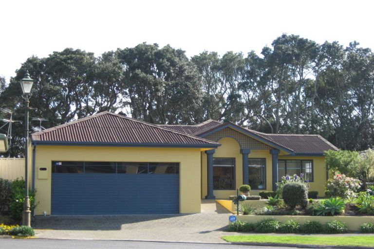 Photo of property in 7 Kawaroa Close, New Plymouth, 4310