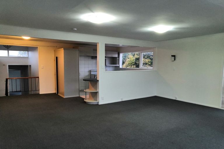 Photo of property in 796 East Coast Road, Oteha, Auckland, 0630