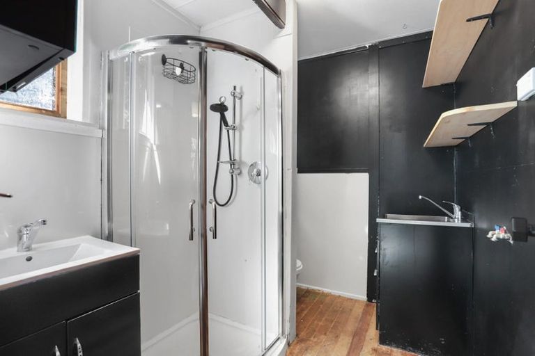 Photo of property in 45 Takahe Road, Titirangi, Auckland, 0604