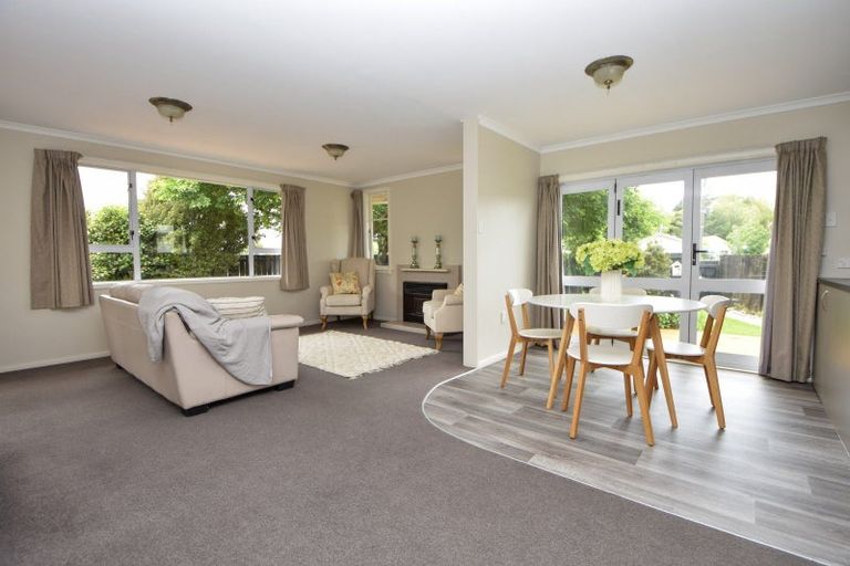 Photo of property in 89 Victoria Street, Carterton, 5713