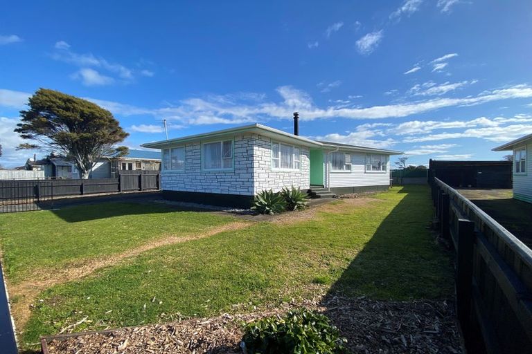 Photo of property in 9 Short Street, Waitara, 4320