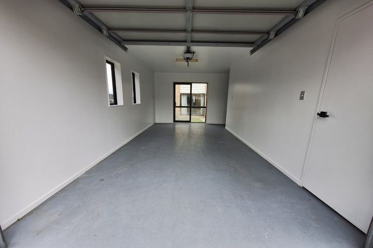 Photo of property in 11/4 Wallson Crescent, Wiri, Auckland, 2104