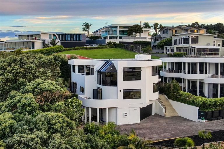 Photo of property in 26 Marellen Drive, Red Beach, 0932