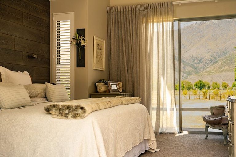 Photo of property in 4 Ellen Johnson Terrace, Lake Hayes, Queenstown, 9371