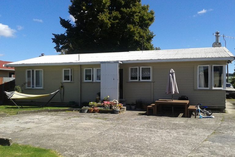Photo of property in 21 Rimu Street, Edgecumbe, 3120
