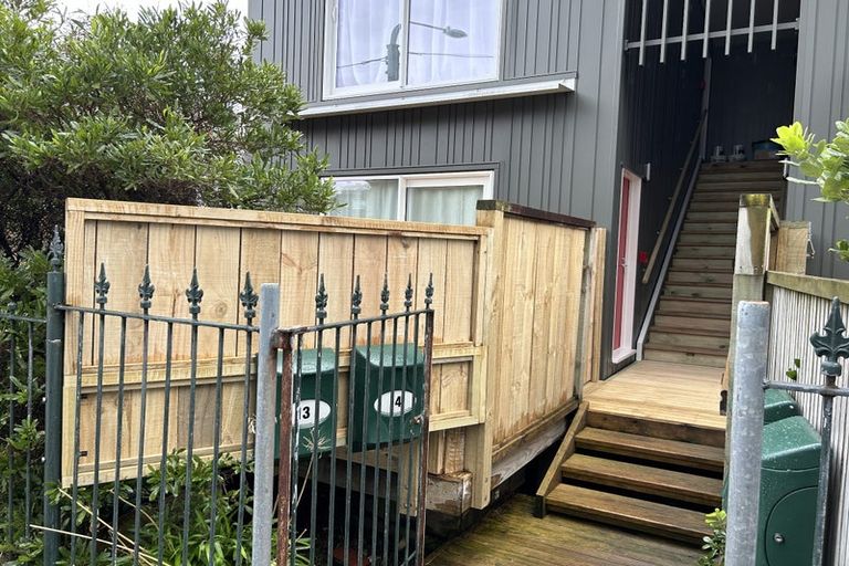 Photo of property in 13/3 Kelvin Grove, Te Aro, Wellington, 6011