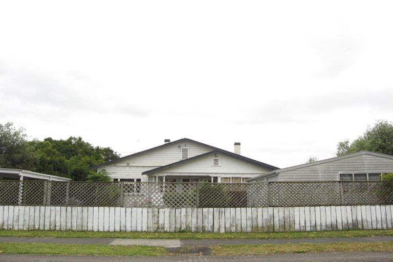 Photo of property in 8 Princess Street, Takanini, 2112