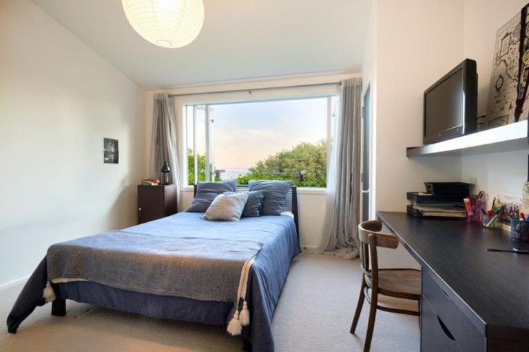 Photo of property in 3 Cameron Terrace, Bluff Hill, Napier, 4110