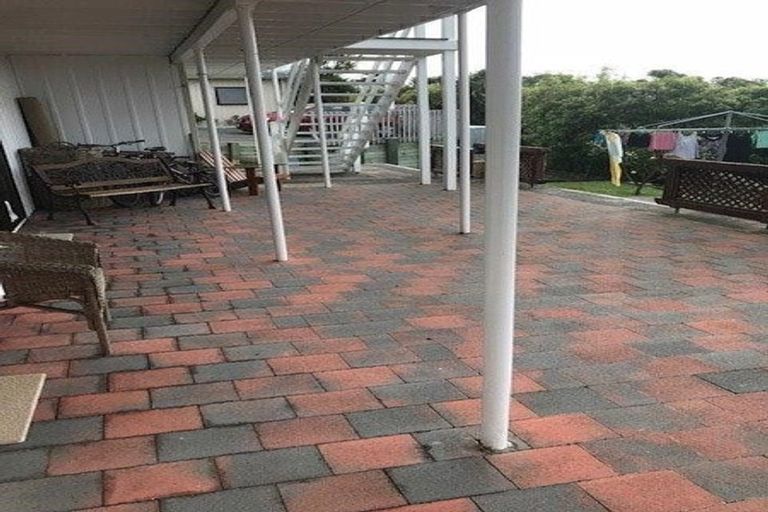 Photo of property in 2 View Road, Shelly Park, Auckland, 2014