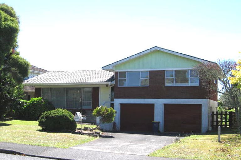 Photo of property in 6 Taitua Drive, Te Atatu South, Auckland, 0610