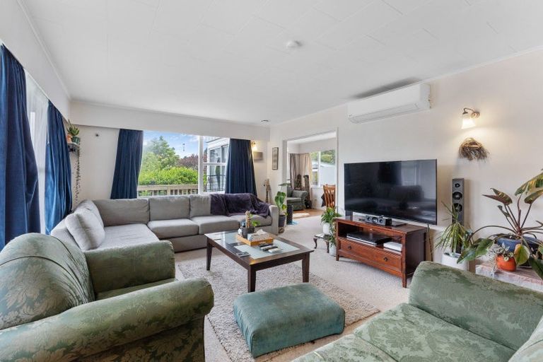 Photo of property in 18 Tanekaha Street, Stokes Valley, Lower Hutt, 5019