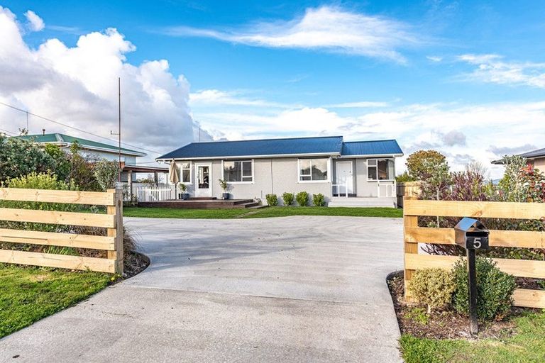 Photo of property in 5 Bastia Avenue, Bastia Hill, Whanganui, 4500