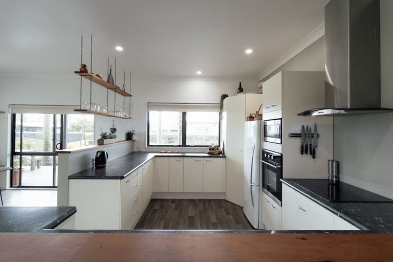 Photo of property in 24 Moir Street, Mangawhai, 0505