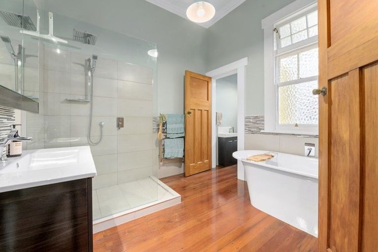 Photo of property in 6 Kitchener Street, Claudelands, Hamilton, 3214