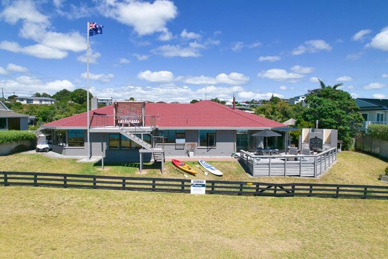 Photo of property in 12 Alamar Crescent, Mangawhai Heads, Mangawhai, 0505