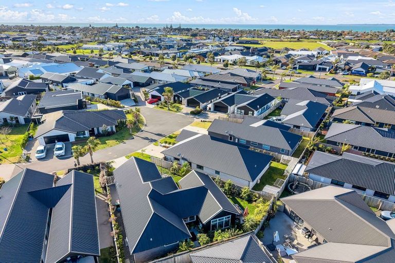 Photo of property in 4 Mida Close, Papamoa Beach, Papamoa, 3118