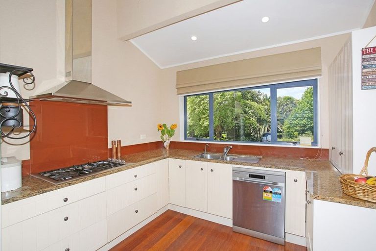 Photo of property in 166 Holmes Road, Waiuku, 2682