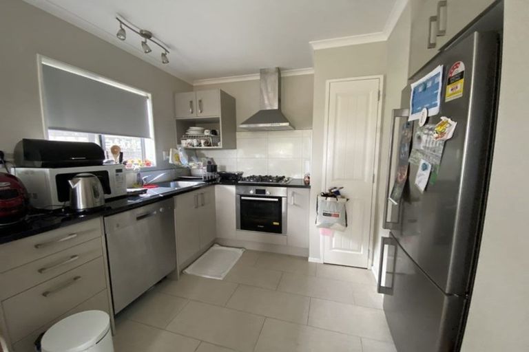 Photo of property in 14 Wells Road, Bucklands Beach, Auckland, 2012