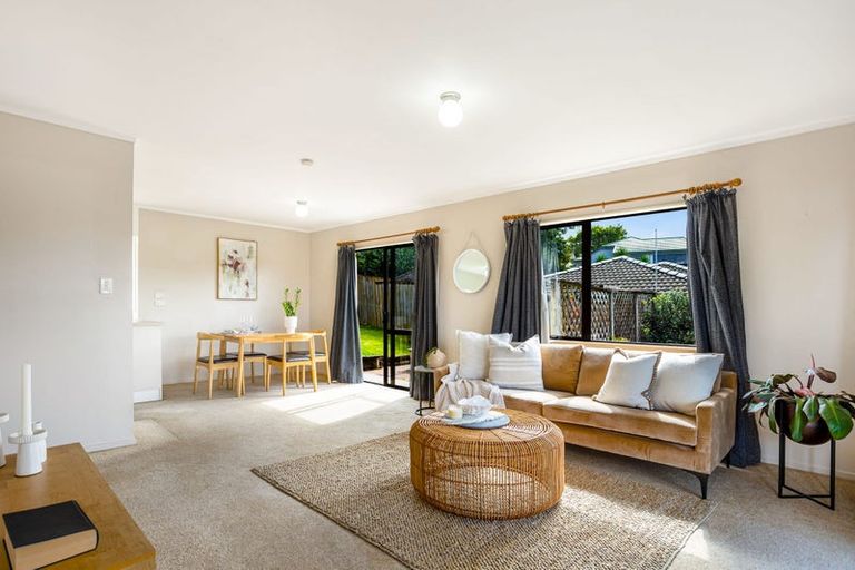 Photo of property in 10 Carillon Place, Massey, Auckland, 0614