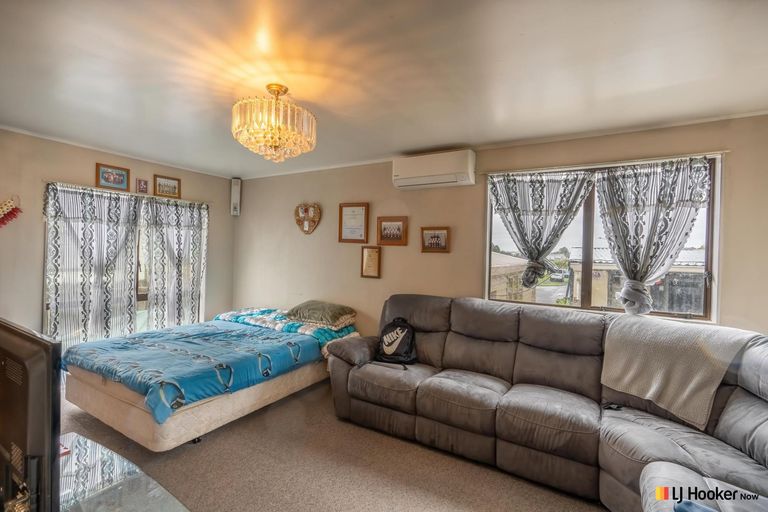 Photo of property in 2/10 Ebenezer Way, Clendon Park, Auckland, 2103