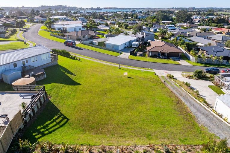 Photo of property in 30 Weka Street, Mangawhai, 0505