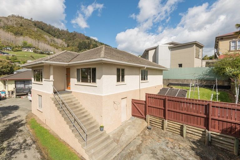 Photo of property in 121 Waimea Road, Nelson South, Nelson, 7010