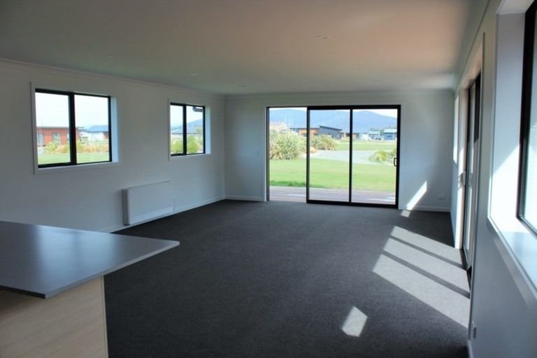 Photo of property in 5 Red Deer Place, Te Anau, 9600