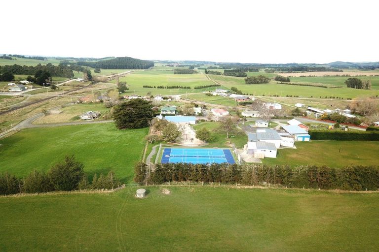 Photo of property in 51 Allan Street, Waiwera South, Clinton, 9584