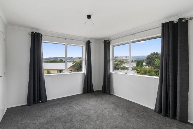 Photo of property in 35 Balmoral Street, Levin, 5510