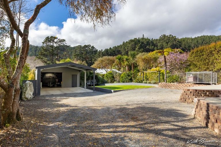 Photo of property in 29 Jocelyn Crescent, Pinehaven, Upper Hutt, 5019