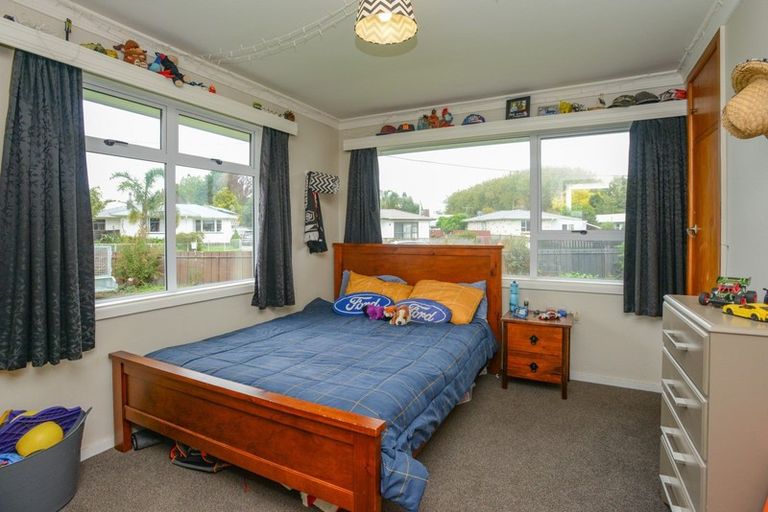 Photo of property in 15 Read Crescent, Clive, 4102