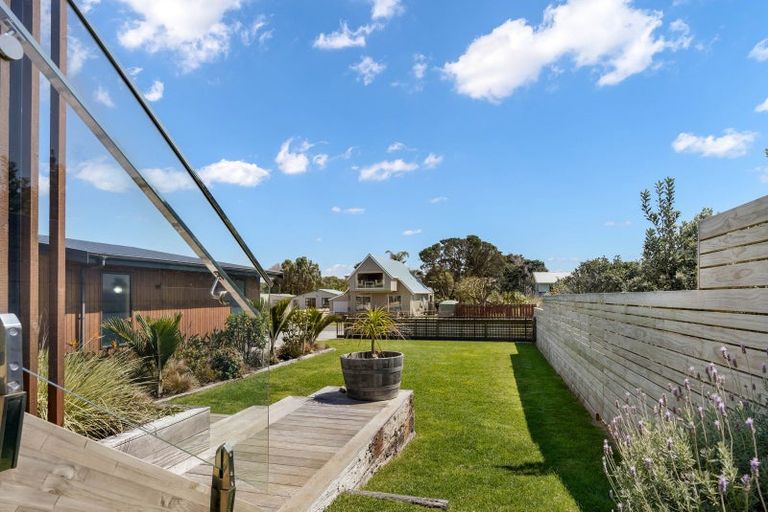 Photo of property in 37 Simon Urlich Road, Karikari Peninsula, 0483