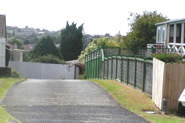 Photo of property in 27 Kennedy Avenue, Forrest Hill, Auckland, 0620