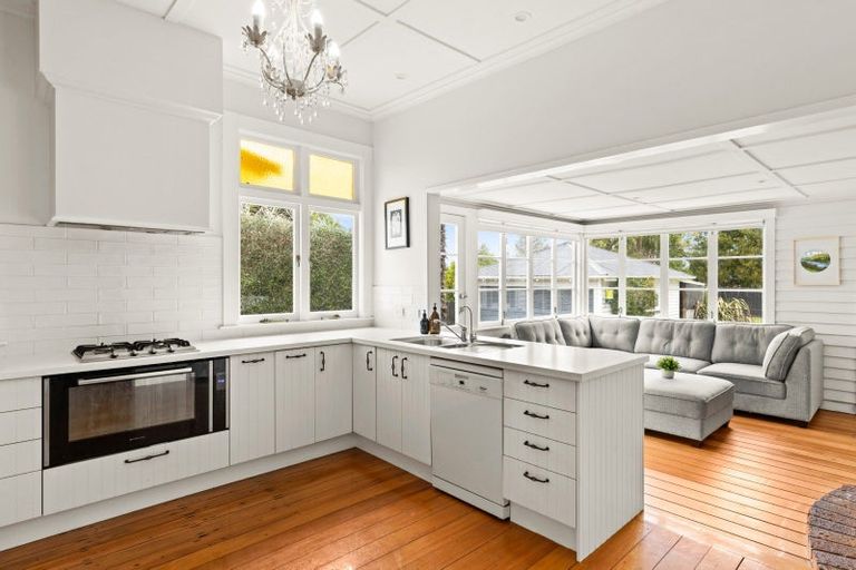 Photo of property in 108 Davis Street, Saint Leonards, Hastings, 4120