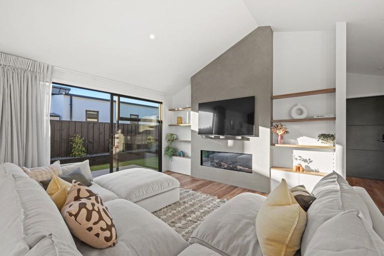 Photo of property in 35 Hotere Street, Rangiora, 7400