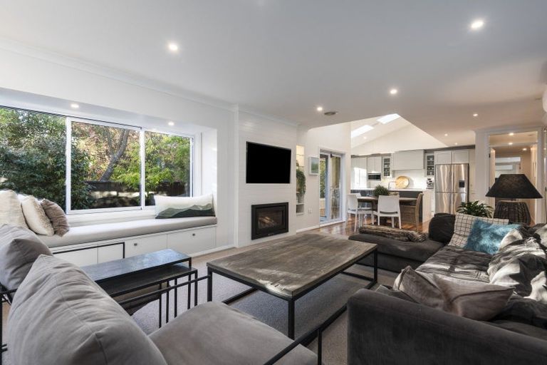 Photo of property in 240a Victoria Avenue, Hokowhitu, Palmerston North, 4410